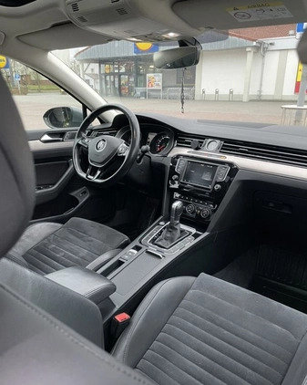 Volkswagen Passat cena 53000 przebieg: 230545, rok produkcji 2016 z Nowogard małe 92